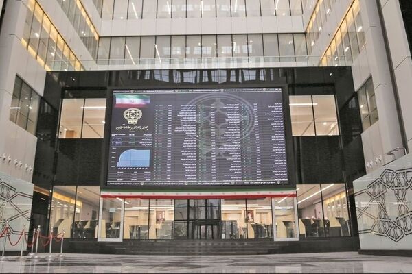 بورس در آخرین روز معاملات قرمزپوش شد