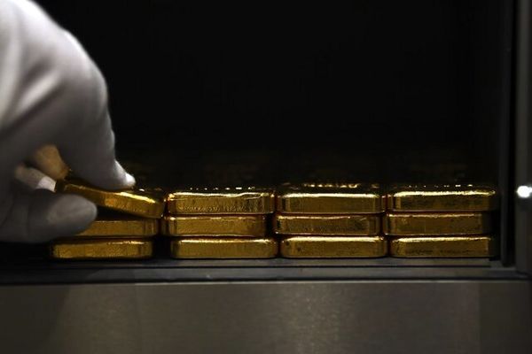 ریزش هم زمان طلا، نقره، نفت و بیت کوین در بازارهای جهانی
