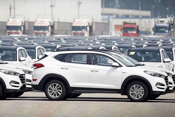 سود خرید خودروهای وارداتی چقدر است؟