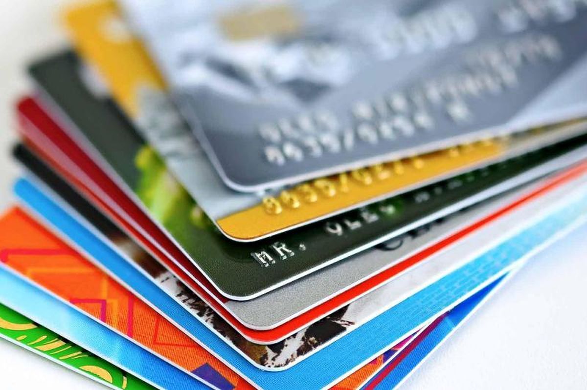 کارت های بانکی بدون درخواست مشتریان سه ماهه تمدید می‌شوند