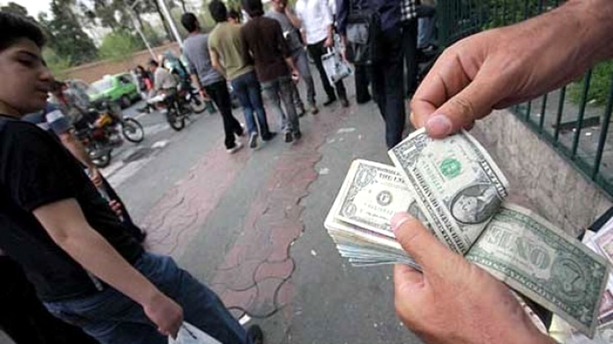 قیمت دلار، یورو و سایر ارزها؛ قیمت دلار تکان خورد