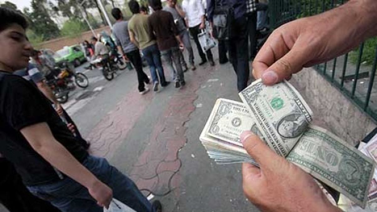 قیمت دلار، یورو و سایر ارزها ۳۰ آذر؛  دلار بالاخره به کانال ۱۲۰ هزار تومان برگشت