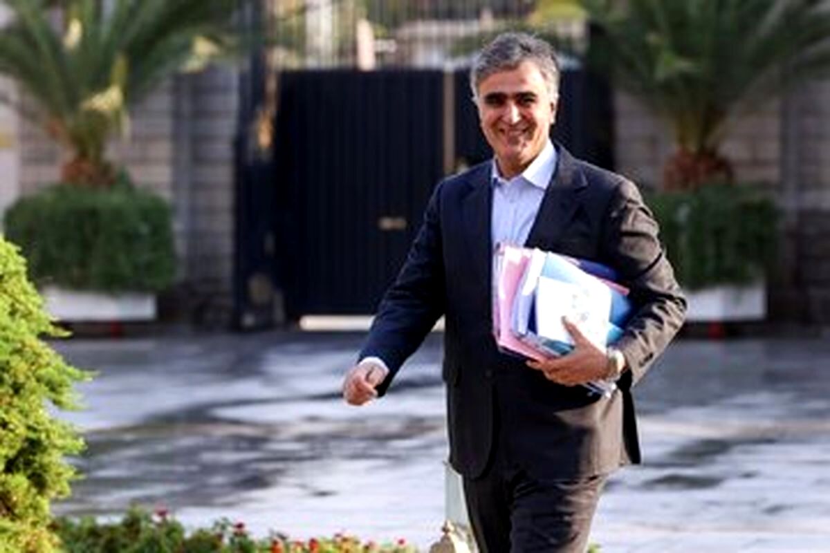 هشدار جدی رییس‌کل بانک مرکزی؛ این بانک ها منحل می شوند
