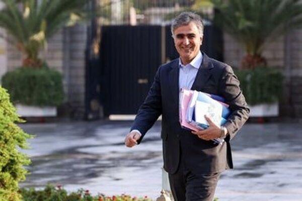هشدار جدی رییس‌کل بانک مرکزی؛ این بانک ها منحل می شوند
