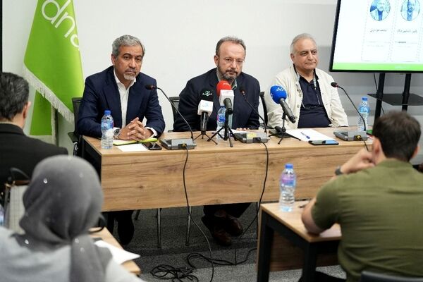 نشست خبری گروه dnaunion با موضوع «بحران و کسب‌وکارها؛ نقش کلیدی مارکتینگ در مدیریت شرایط بحرانی» برگزار شد