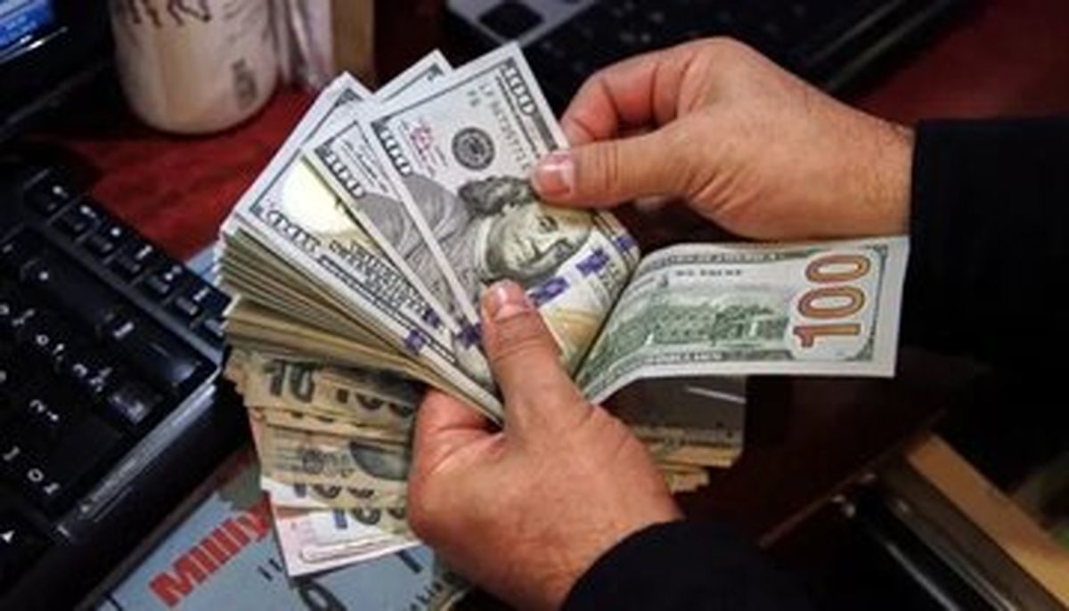 قیمت دلار و سایر ارزها ۲ اردیبهشت ۱۴۰۴؛ قیمت دلار دوباره ریخت