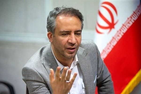 پیش‌بینی قیمت دلار؛ تعادل در ۷۳ هزار تومان یا ادامه نوسانات؟
