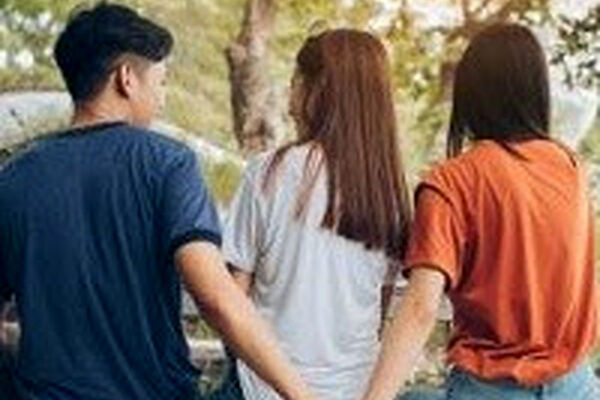 رابطه اموفیلیا با خیانت؛ اگر خیلی زود عاشق می‌شوید فردی خیانت‌کار هستید؟