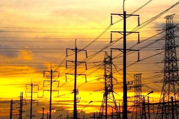 کسی نمی‌داند قطعی های ناگهانی برق چند ساعت ادامه دارد؟
