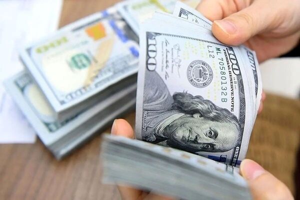 قیمت دلار، یورو و سایر ارزها ۱۱ شهریورماه ۱۴۰۴؛  دلار باز هم از یک کانال دیگر هم عبور کرد