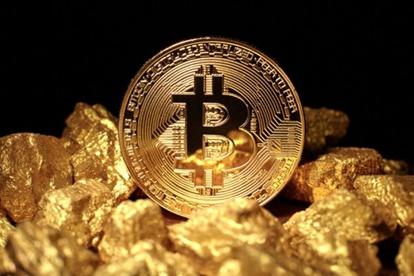 استراتژیست سرشناس: بیت کوین تهدیدی برای ثبات طلا است
