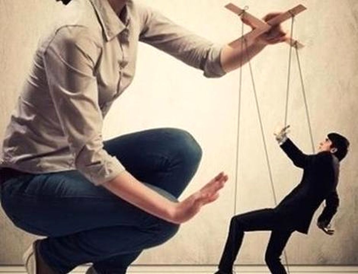 با افراد کنترل‌گر چگونه برخورد کنید؟