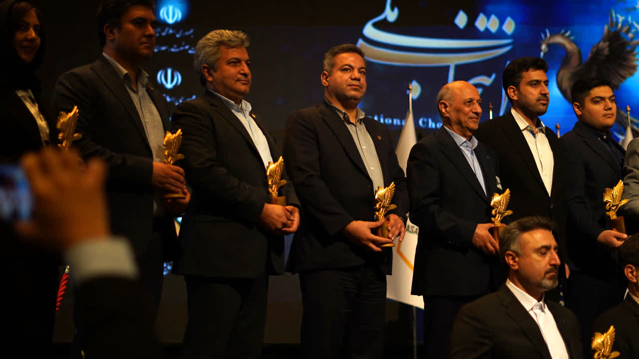 درخشش شرکت بهنوش ایران در اجلاس بینالمللی توسعه صادرات ایران/ رتبه نخست صنایع آشامیدنی و نوشیدنی سلامتمحور به بهنوش رسید