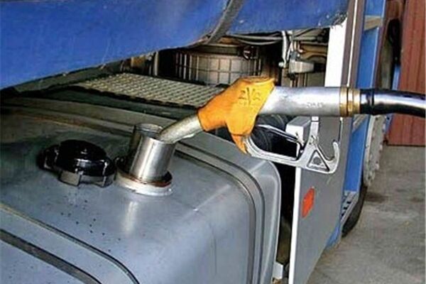 ردپای قاچاق سوخت در فضای مجازی/ قاچاقچیان سوخت آنلاین شدند؟/ عکس
