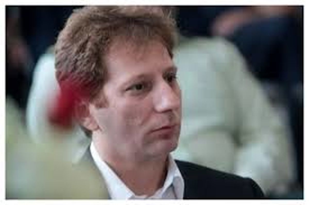 رئیس بانک مرکزی در برابر بابک زنجانی عقب نشینی می‌کند؟