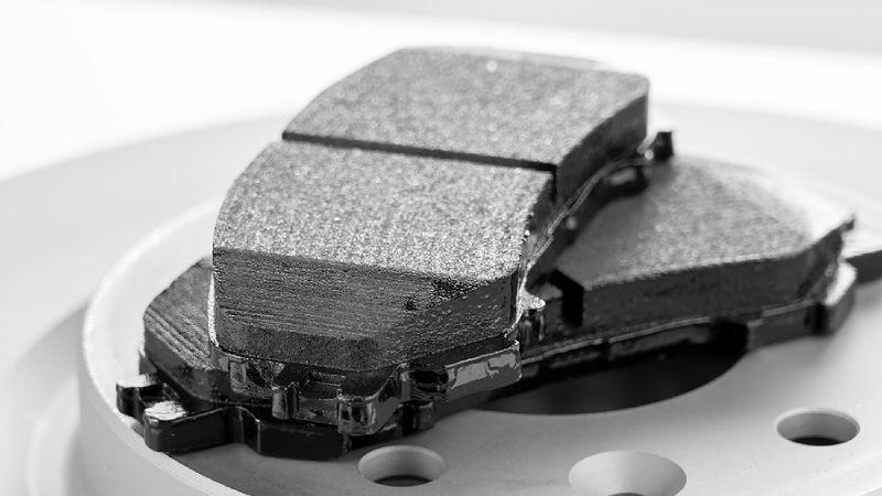 قیمت لنت ترمز در سال 1404 چه تغییری می‌کند؟ پیش بینی قیمت لنت در سال جدید