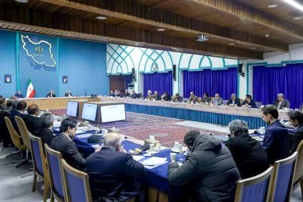 پزشکیان: دولت حتما جلوی قاچاق روزانه چند میلیون لیتر سوخت را خواهد گرفت/ دستور صریح رهبر معظم انقلاب و آزمون ولایت‌مداری یک‌یک ما مسئولان است
