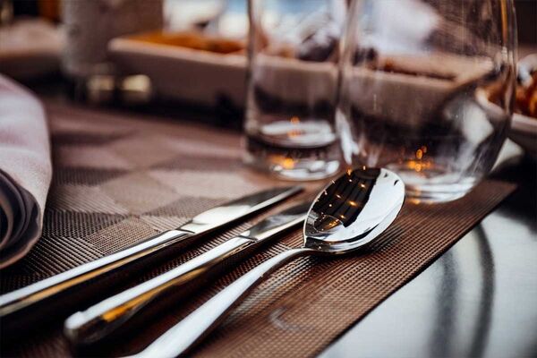 معتبرترین برندهای سرویس قاشق چنگال