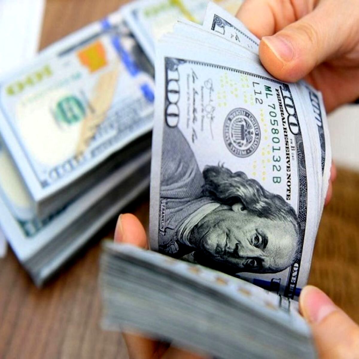 چرا دلار از کانال ۵۸ هزار تومانی خارج نمی شود؟