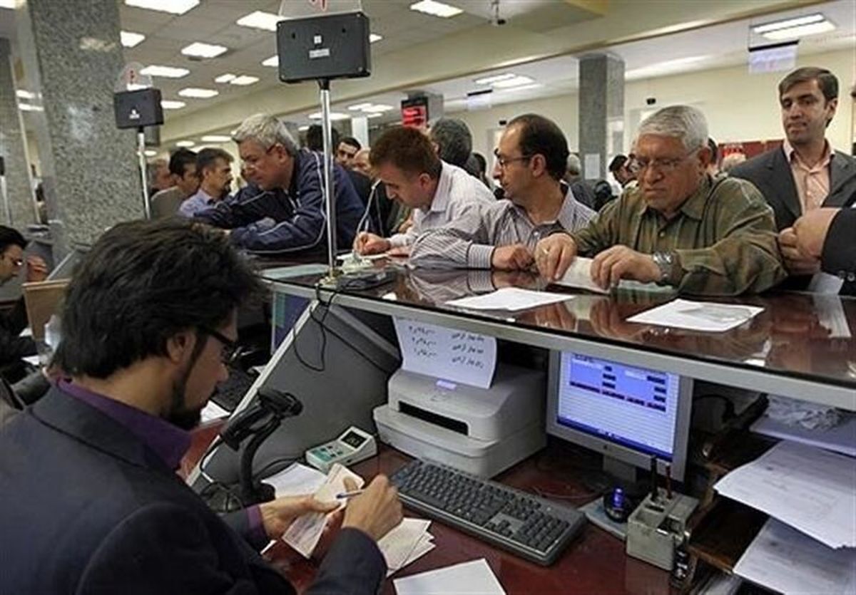 ۱۱ رئیس شعب بانکی عزل شدند