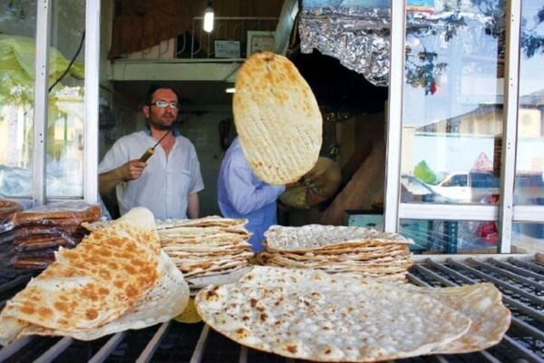 سقف فروش نان یک کیسه آرد به ۲۲ تا ۴۰ نفر
