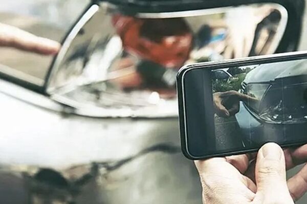 بررسی تفاوت‌های خدمات خسارت سیار در شرکت‌های مختلف بیمه
