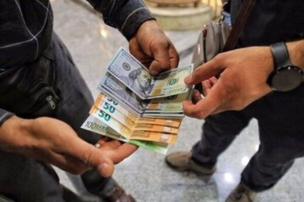 یک اتفاق جدید در بازار ارز؛ ریزش قیمت ها از کی آغاز می‌شود؟
