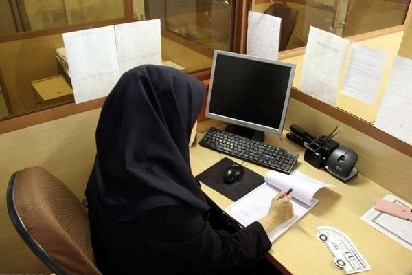 علت ۱۰ برابر بودن عیدی کارگران نسبت به کارمندان چیست؟