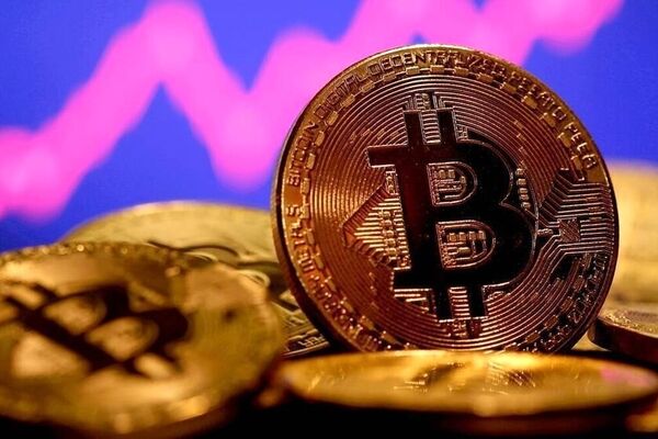 هاوینگ بیت کوین فرا رسید