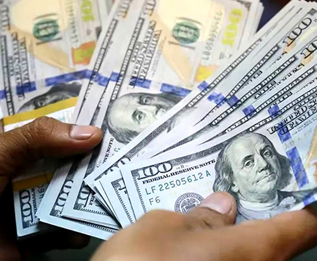 قیمت فروش دلار در بازار آزاد اعلام شد
