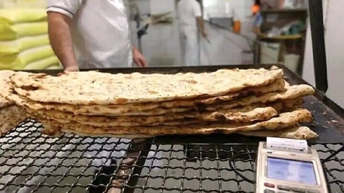 توضیح رییس اتاق اصناف درباره عرضه کیلویی نان/ نان سنگک پخته‌شده باید ۳۸۰ تا ۴۰۰ گرم باشد