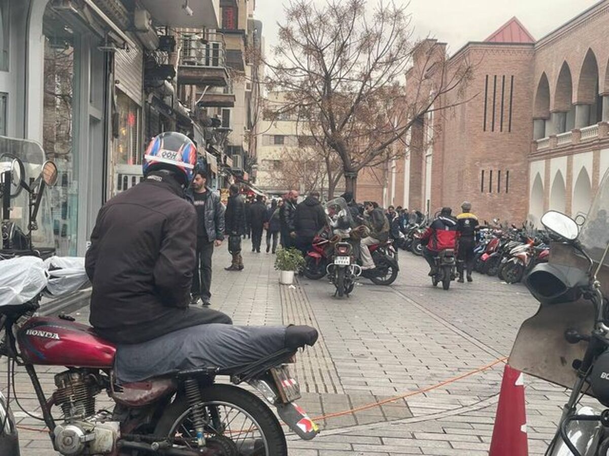گزارش میدانی از وضعیت بازارهای تهران؛ مغازه‌ها بازند، مشتری کم است