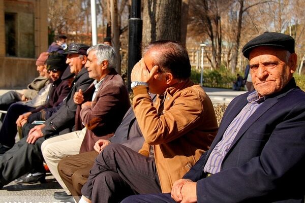 استدلال‌های مجلس برای قانون بازنشستگی خنده دار است