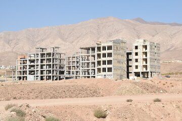 دولت های مختلف وظیفه خود را در ساماندهی مسکن رها کردند و کار دست سفته بازان افتاد