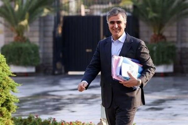 سقف برداشت از خودپردازها ۳۰۰ هزار تومان ماند